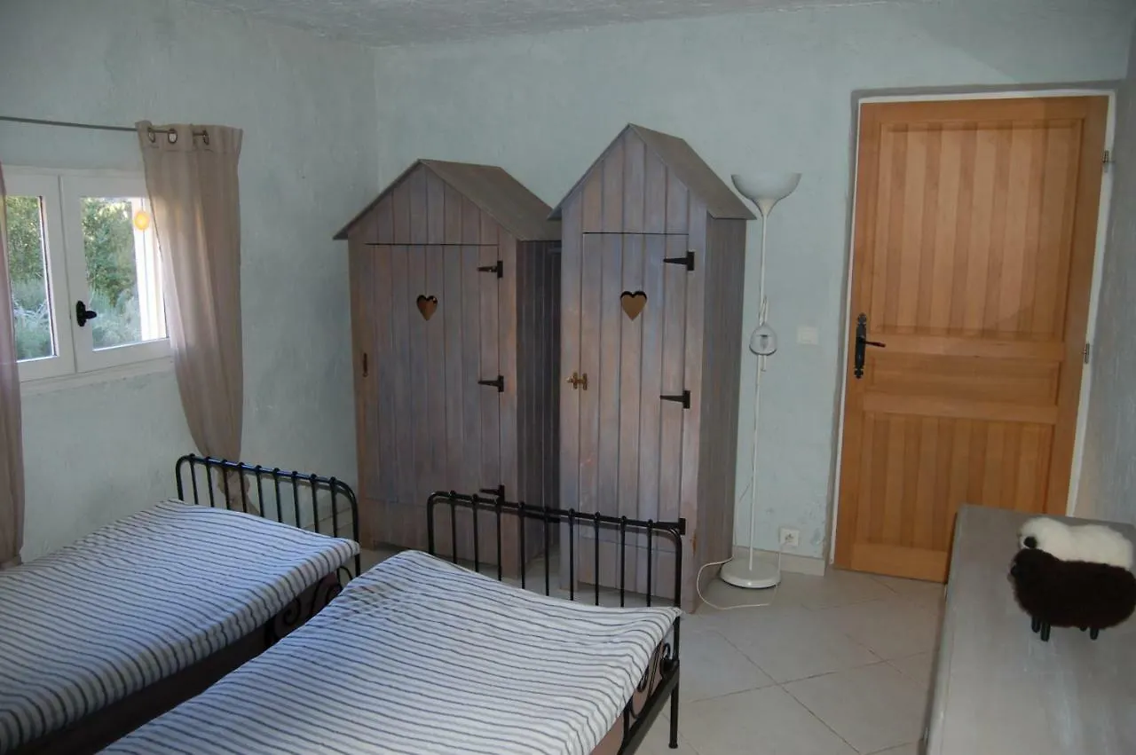 Guest house Gites Du Rocher Du Piei Lagnes